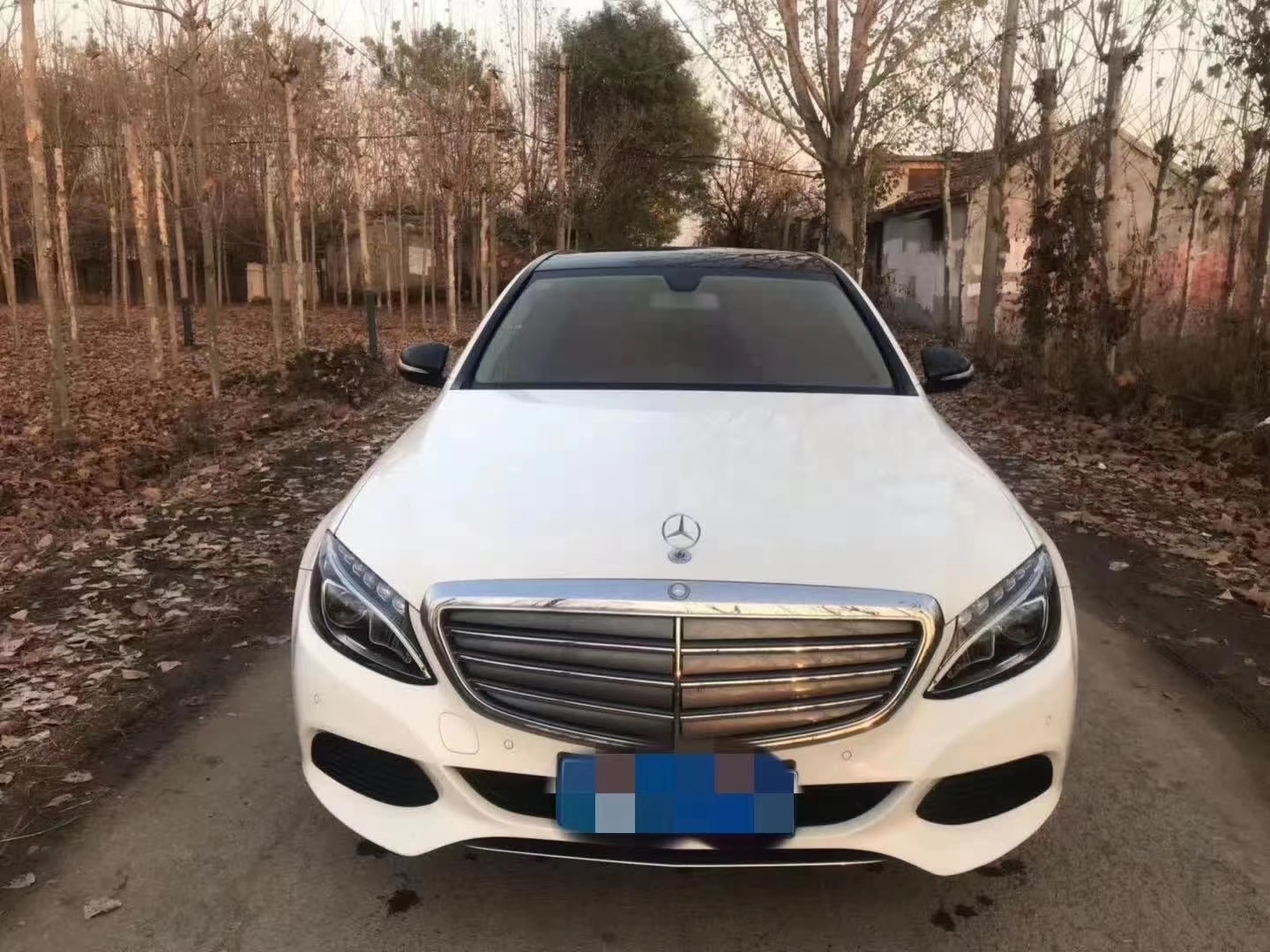 美女姐姐安全行驶两年,保单为证16年奔驰c200l4matic,四驱,立标行政版